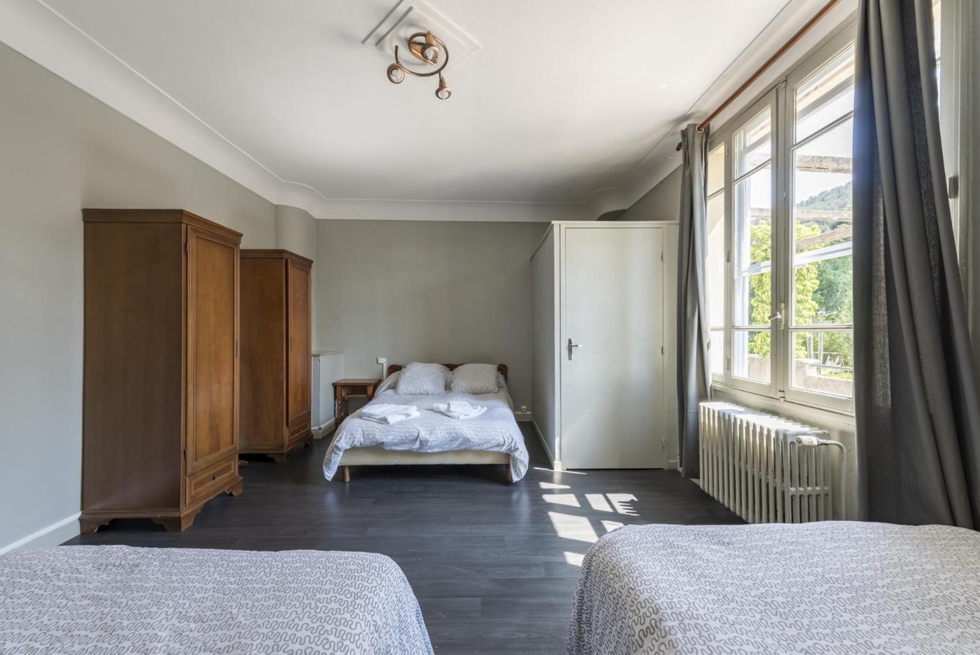 Family Room (4 persons)