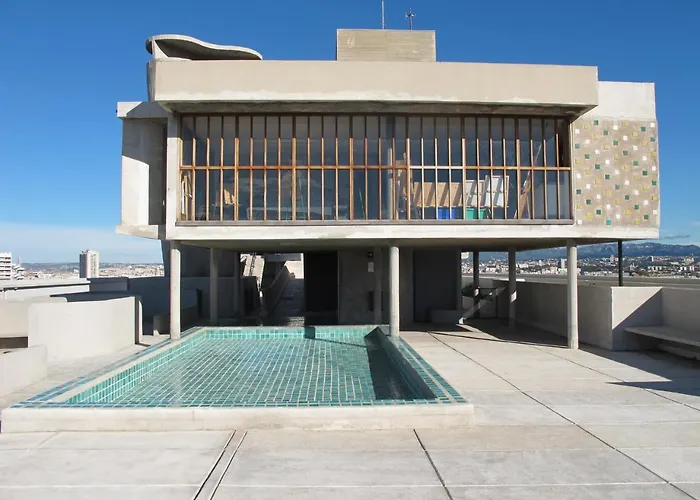 Hôtel avec tennis: Hotel le Corbusier